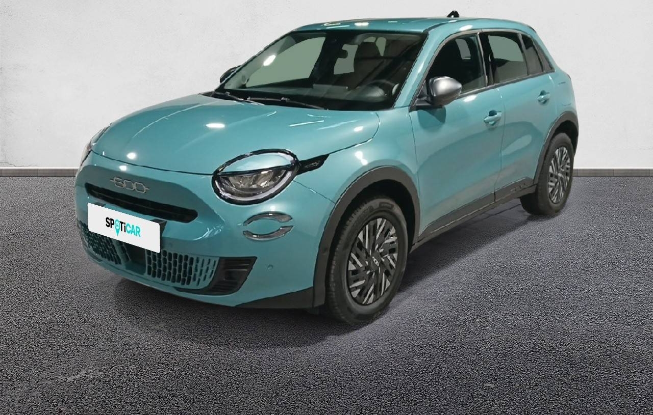 FIAT 600 ESSENCE 145 CH DIN AUTOMATIQUE 2 ROUES MOTRICES POP