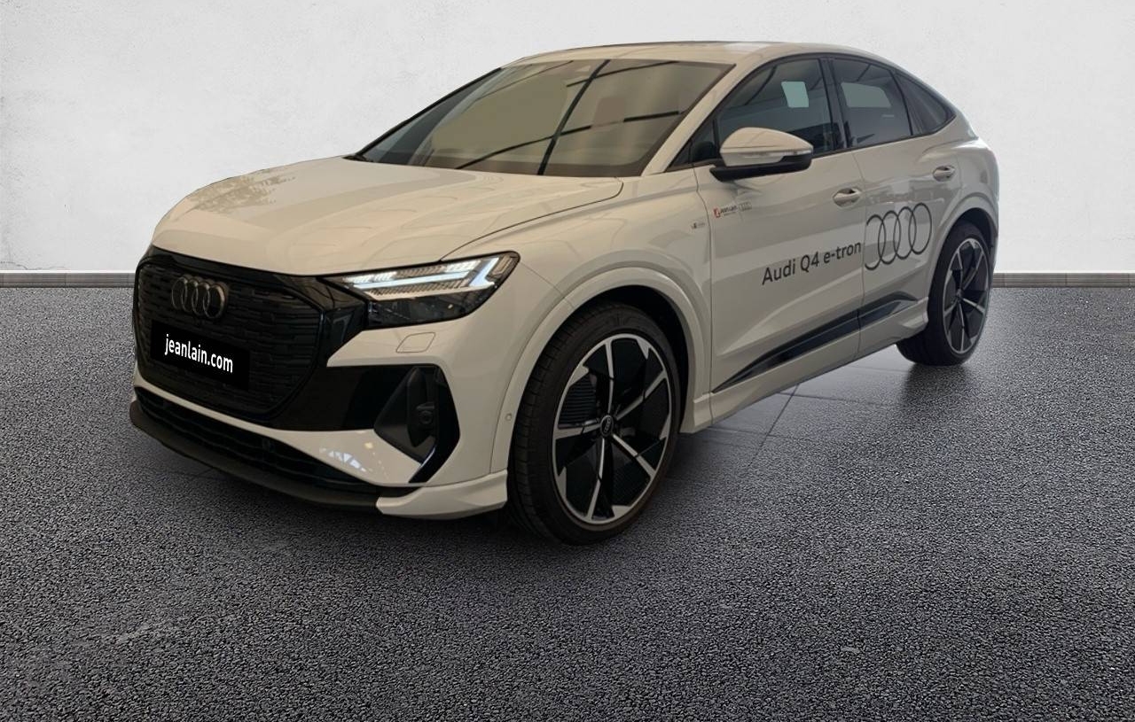AUDI Q4 E-TRON
