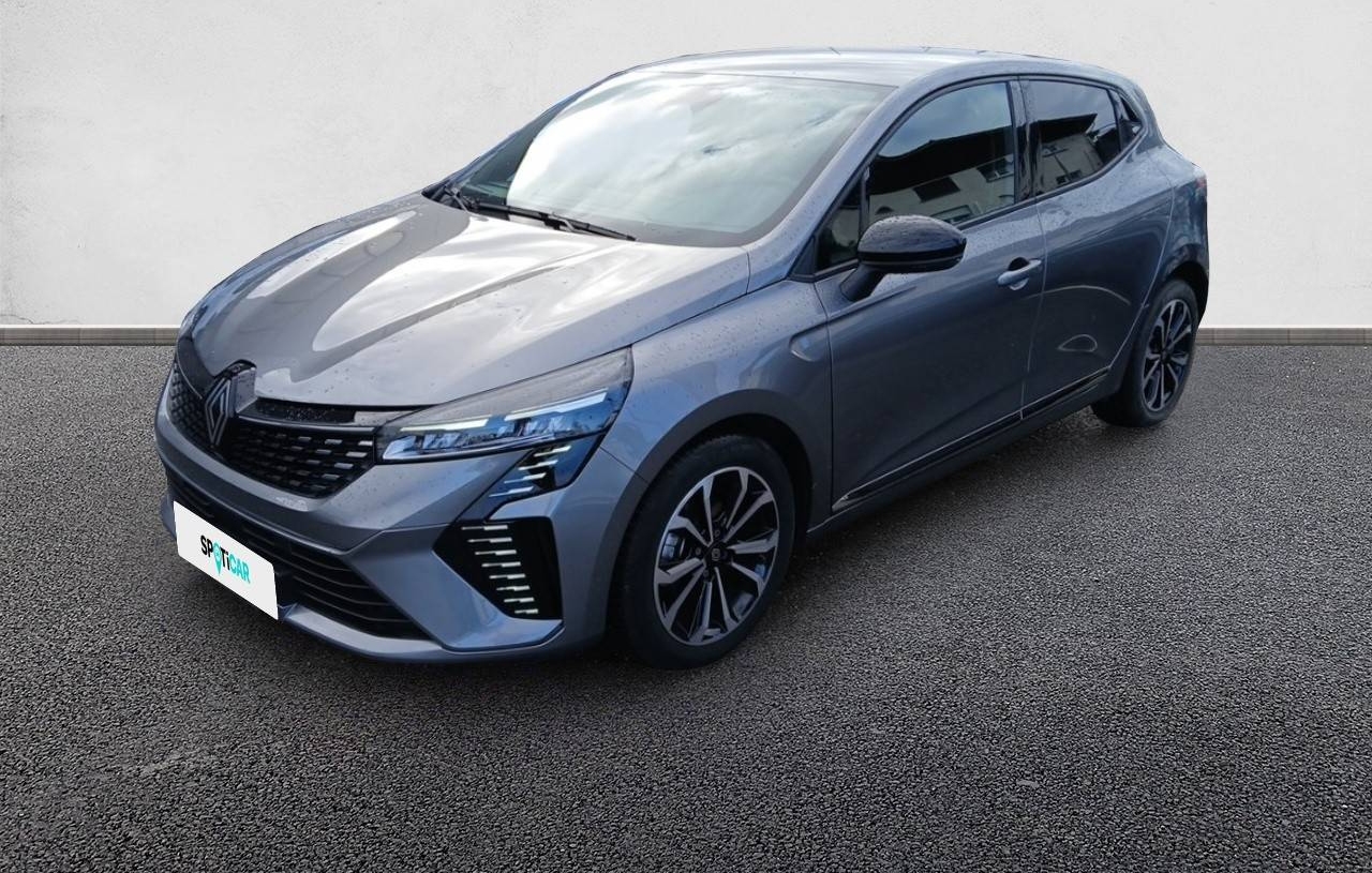 RENAULT CLIO ESSENCE 90 CH MANUELLE 2 ROUES MOTRICES TECHNO