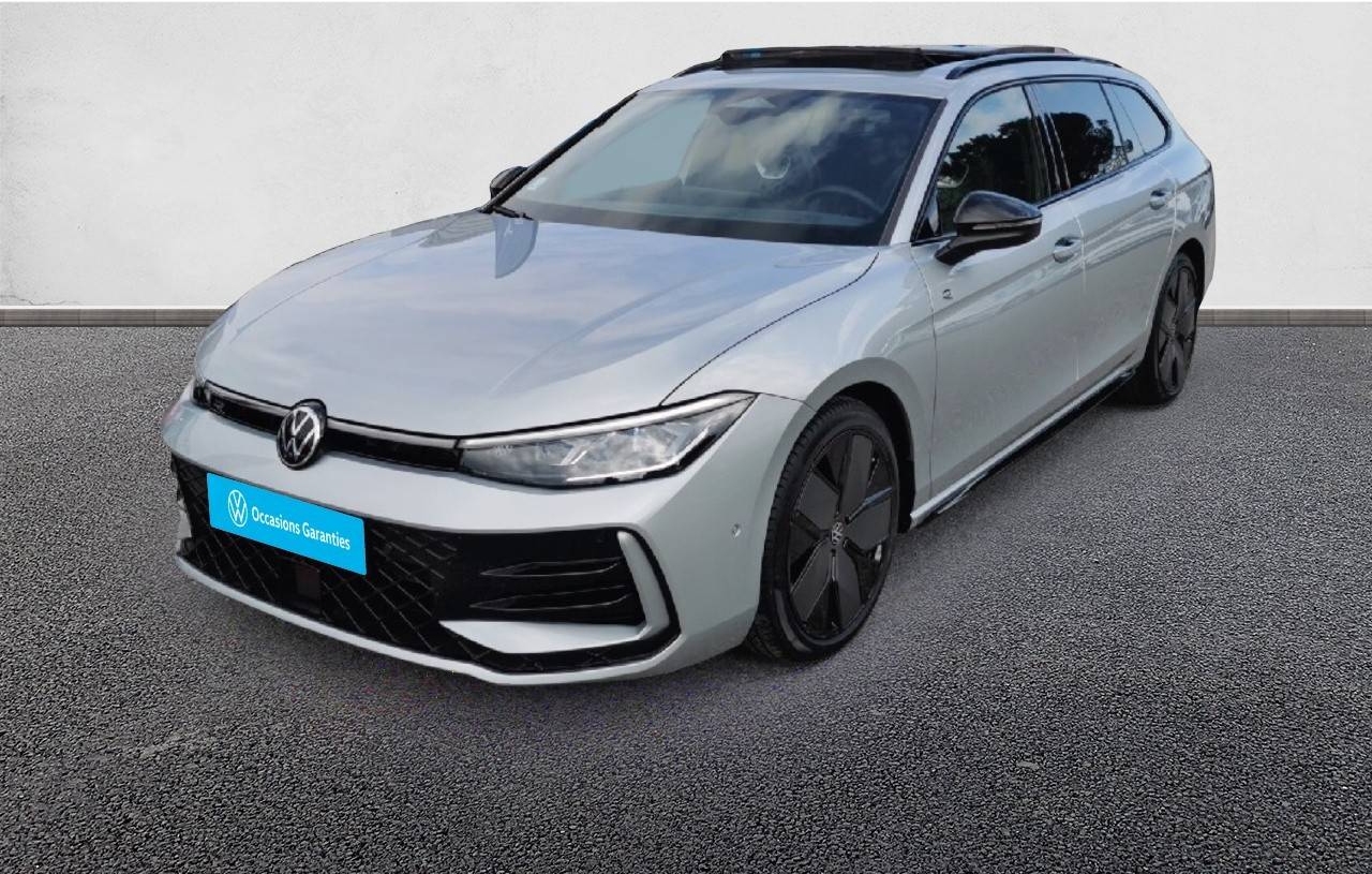 VOLKSWAGEN PASSAT ESSENCE 150 CH DIN AUTOMATIQUE 2 ROUES MOTRICES R-LINE