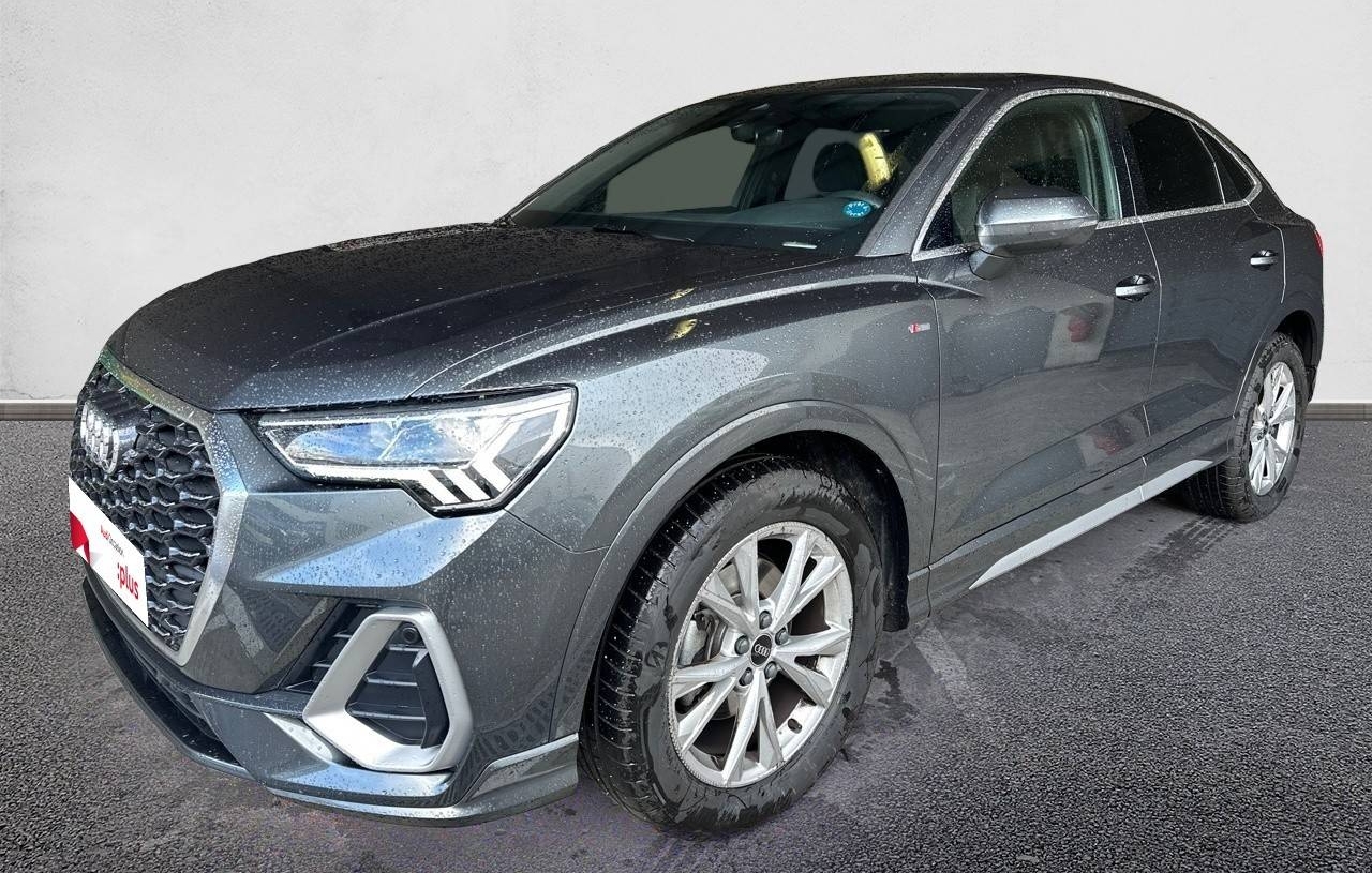 AUDI Q3 ESSENCE 150 CH AUTOMATIQUE 2 ROUES MOTRICES S LINE